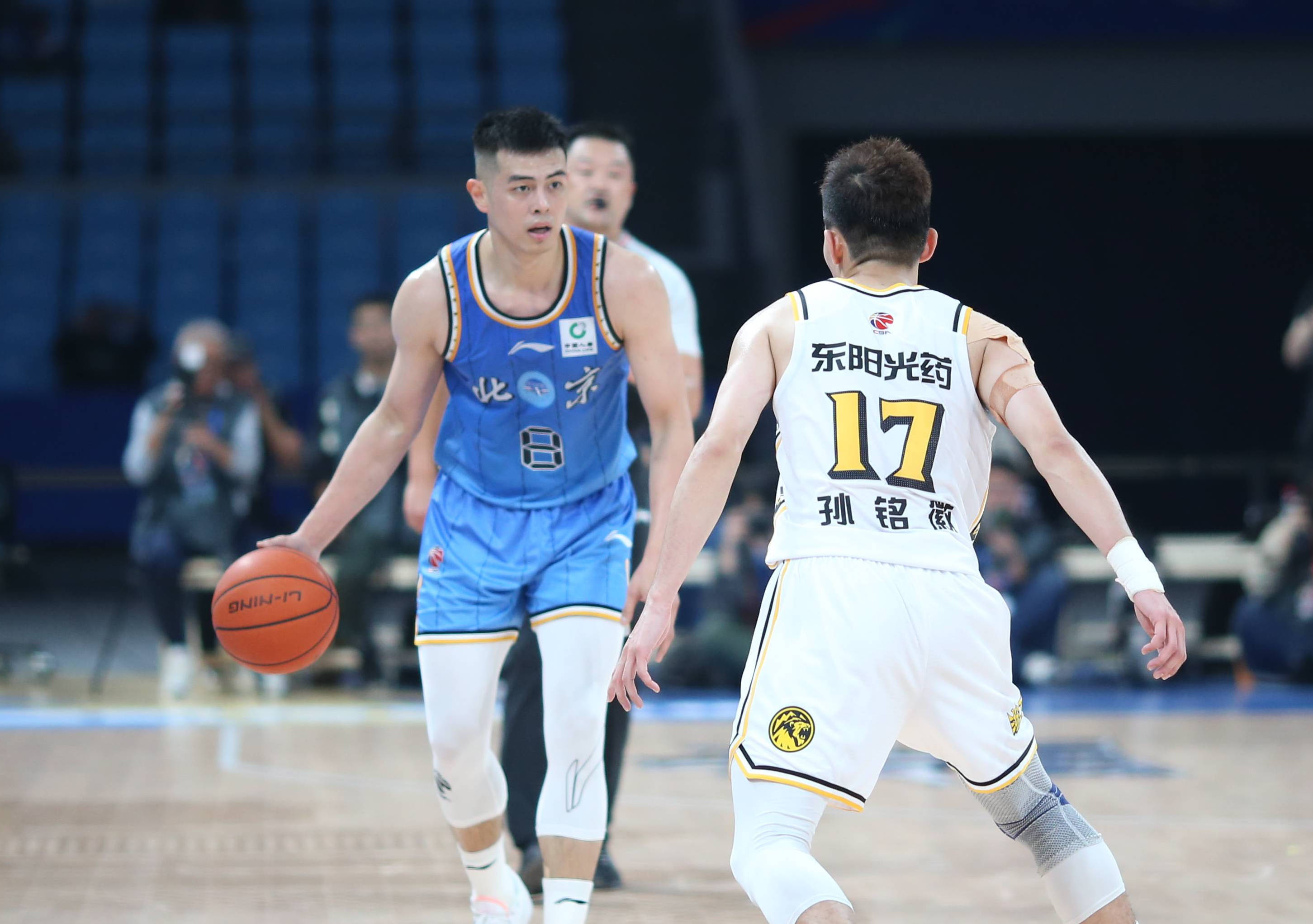 北京首钢CBA击败深圳马可波罗，方硕命中关键球