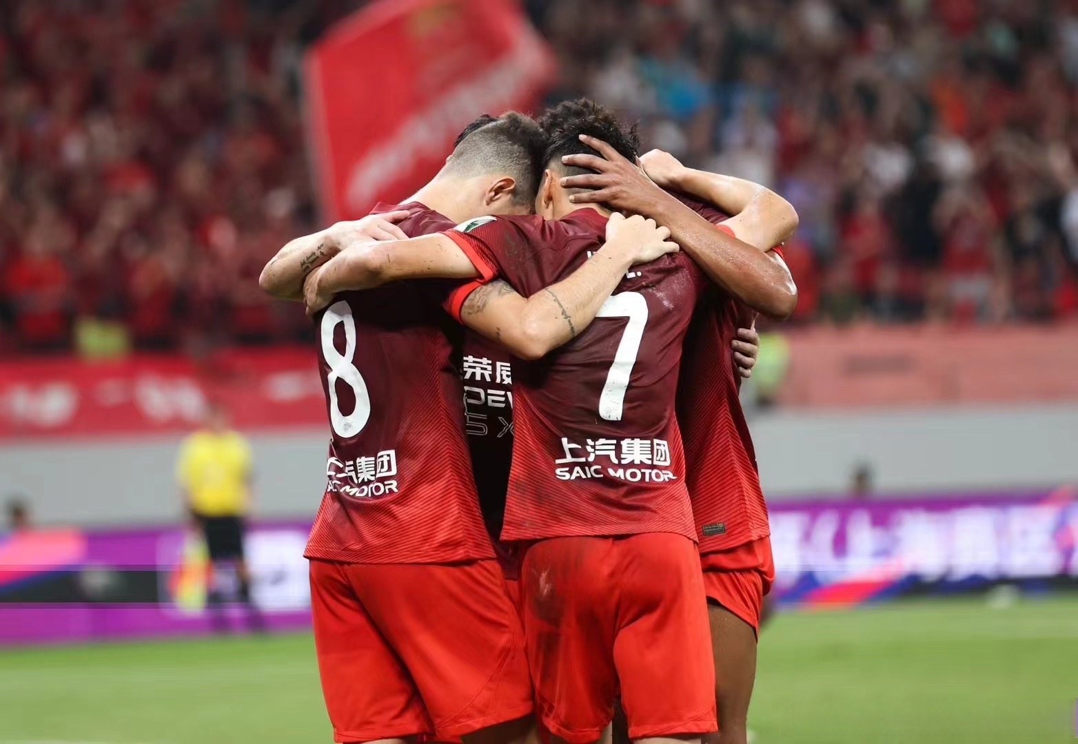 上海海港击败成都蓉城，中超榜首位置更加稳固的简单介绍